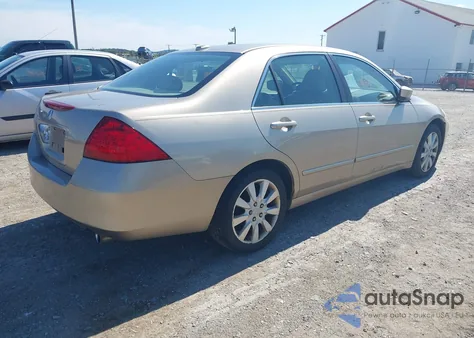2006 Honda Accord 3.0 Ex from USA, damaged, VIN 1HGCM66586A042198
